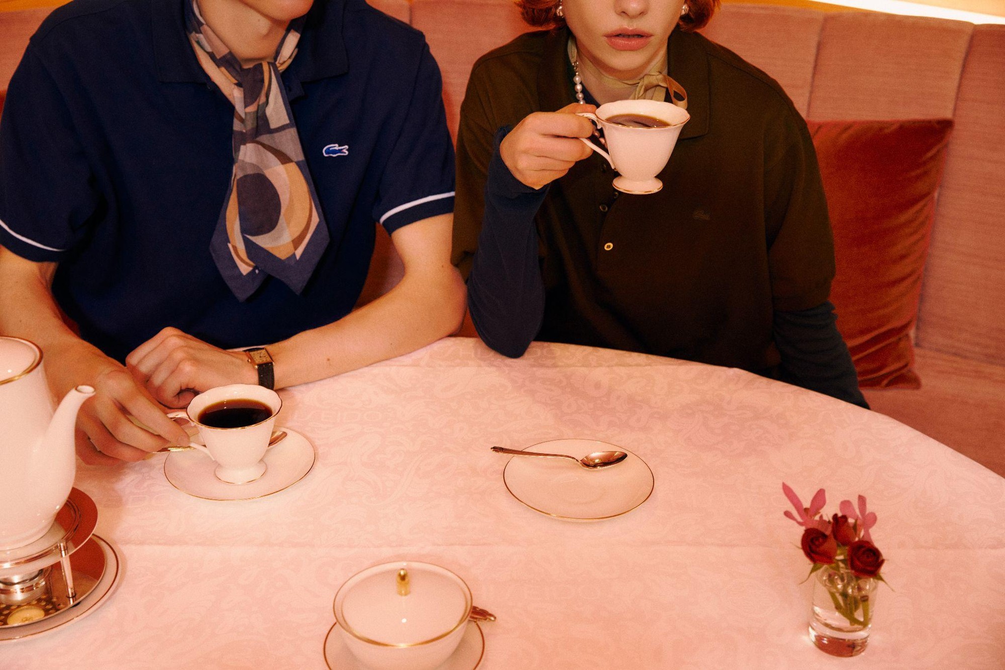 【LACOSTE × SHIPS】2026年春夏シーズンの別注ポロシャツを発売