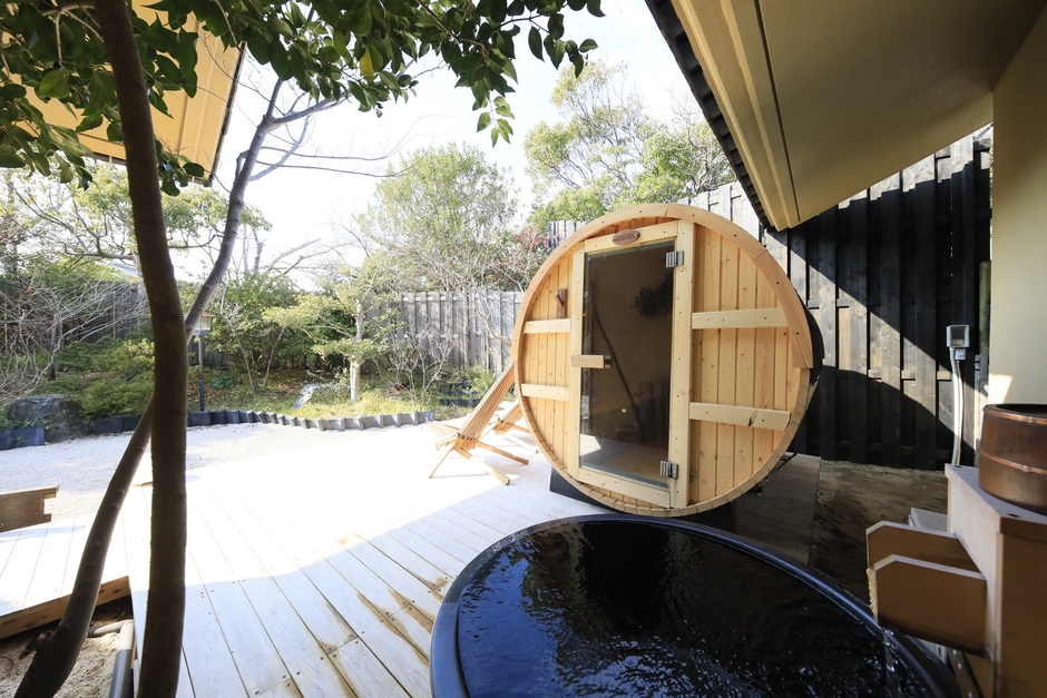 自然の中で“ととのう” <バレルサウナ>
