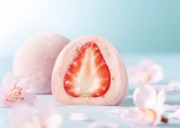 【新商品情報｜2026年3月1日～16日まで限定】春を包んだ贅沢フルーツ大福が登場！静岡県産「大島桜」＆栃木県産「とちあいか」を使用した『桜いちご大福』限定販売