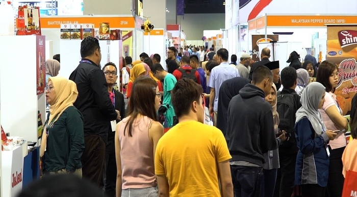 写真:MIHAS展示会風景