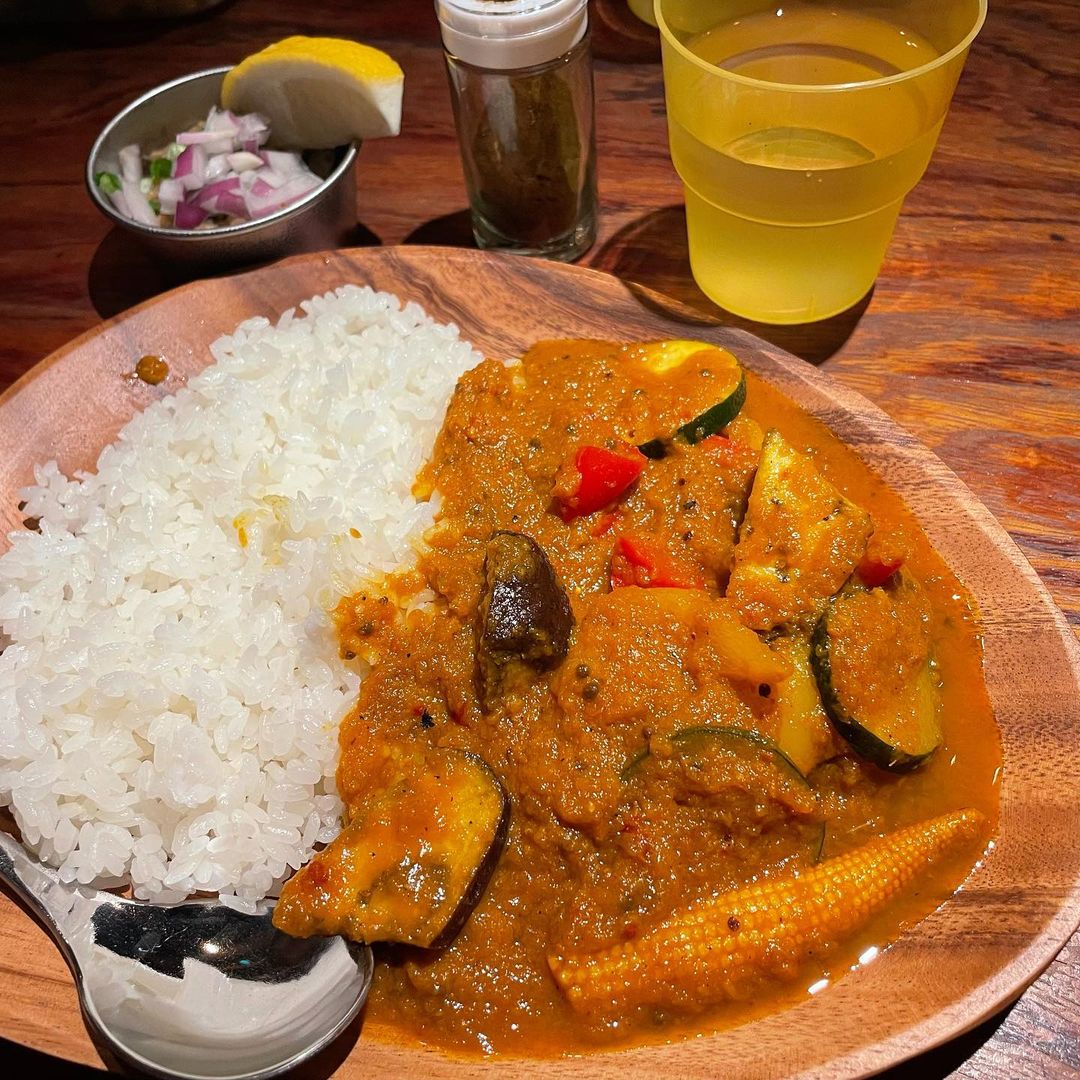 名店監修の本格カレーがサブスク会員は毎日無料で食べられる！「トウカカレー」が 渋谷にオープン!