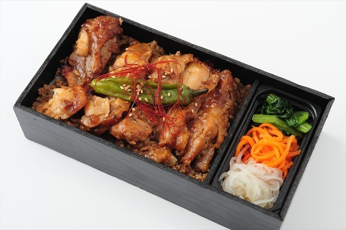 (4)ぱんが特製テリヤキチキン弁当　1,300円(税抜)