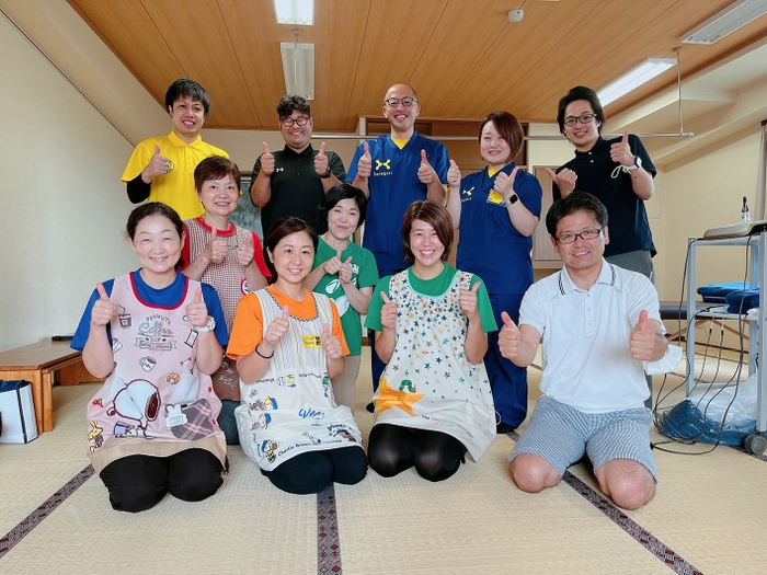 大沢幼稚園の先生とほねごりの施術者