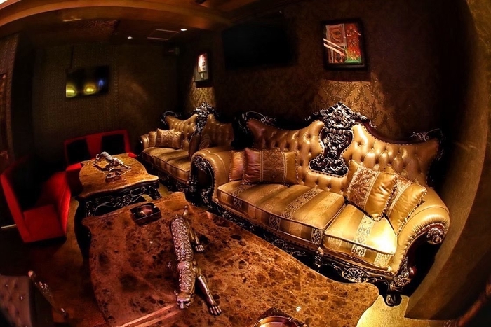 VIP ROOM(3)