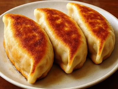 モチモチ特大ジャンボ餃子