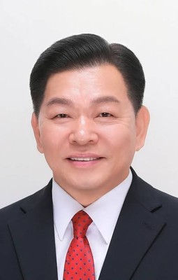 カン・チョルホ釜山東区庁長