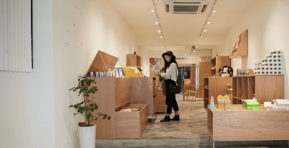 台北市内の路面店・アンテナショップ MiCHi cafeで日本のレトルトカレーを販売