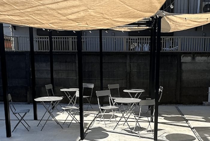 ギャラリー前のテラススペース