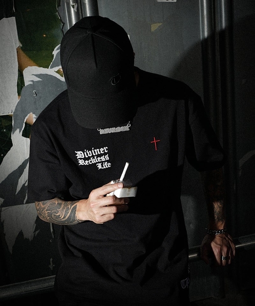 Serious Determination TEE(ブラック/ホワイト)