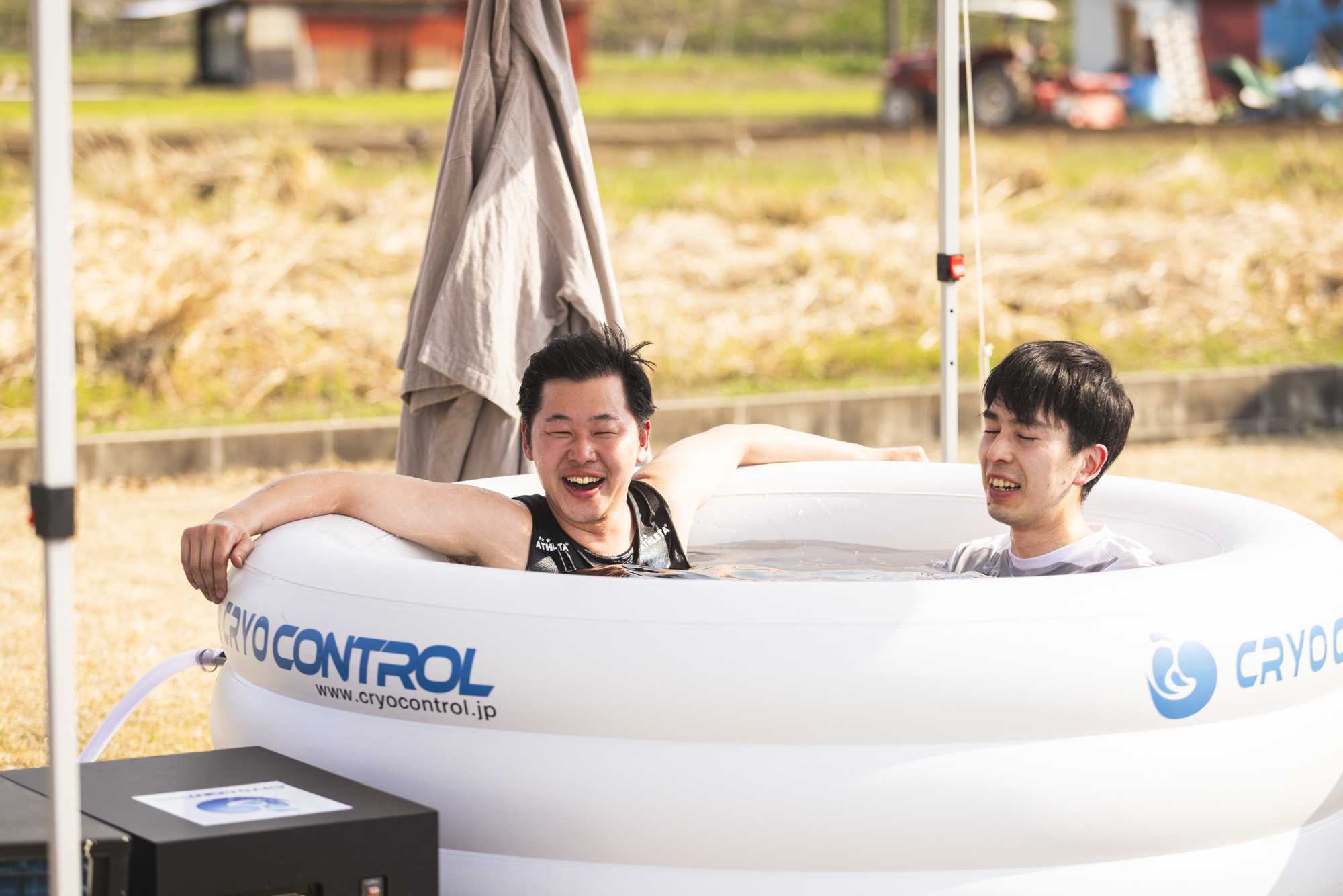 キンキンの水風呂もキャンプ場で