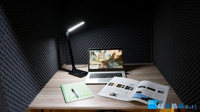 広々としたデスク環境