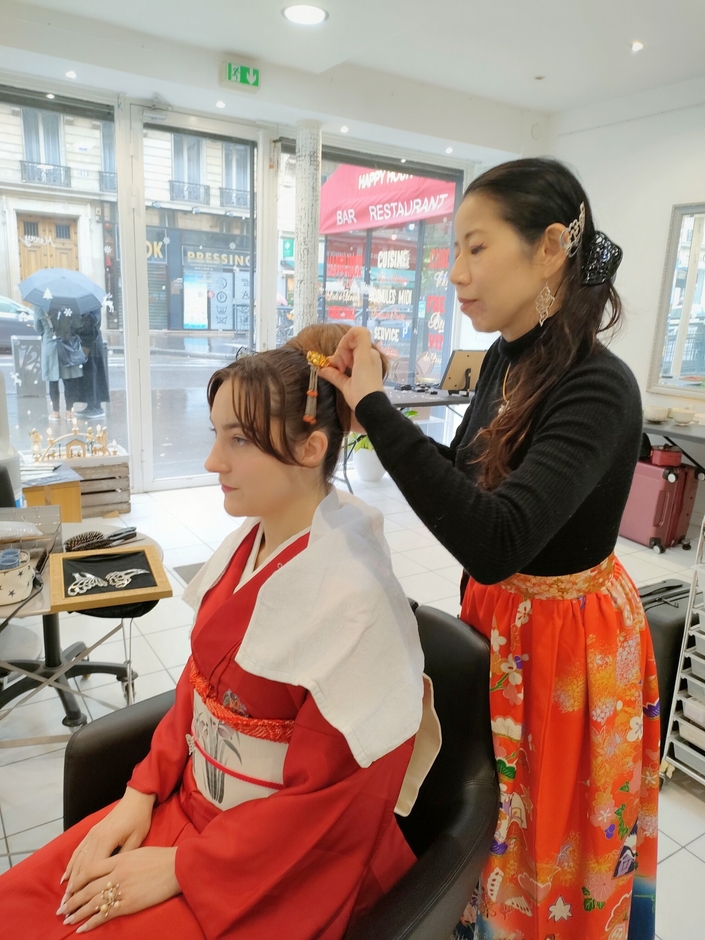 プロフィール写真 2023年 パリ 見返り美人体験