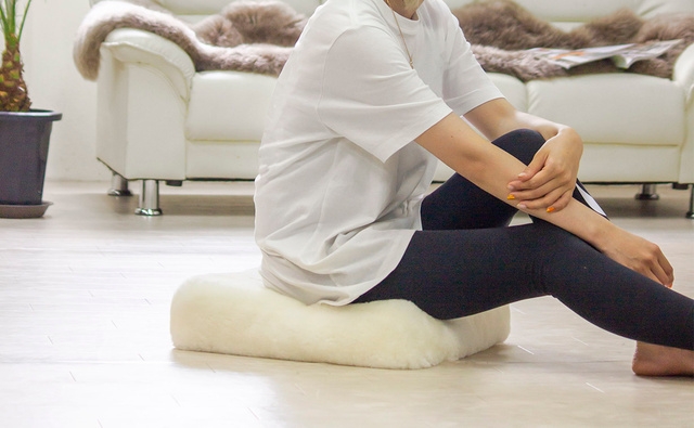 ムートンプフクッションでお家でも快適ライフスタイル