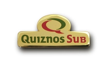 PINS FACTORY（ピンズファクトリー）　ピンズ実例紹介株式会社ヒガ・インダストリーズ　様　「QuiznosSuBピンズ」★業務レベル向上の証として店舗スタッフに授与