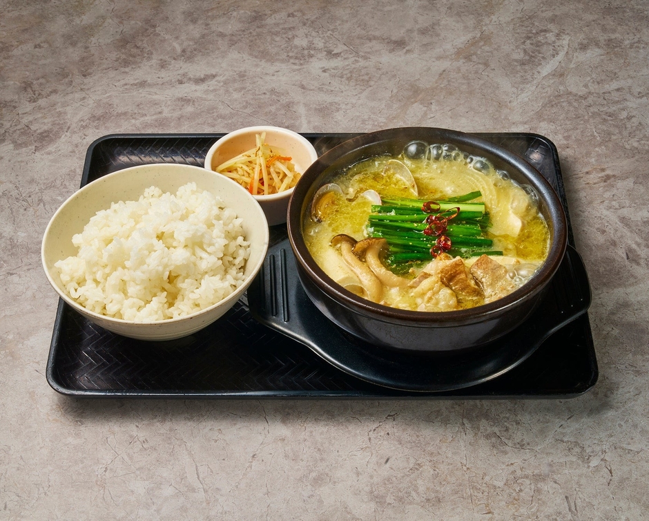 博多もつ鍋スン豆腐(定食)