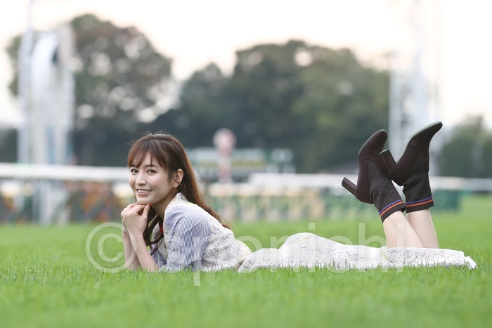 スポニチ競馬　ターフの女神　ほのか