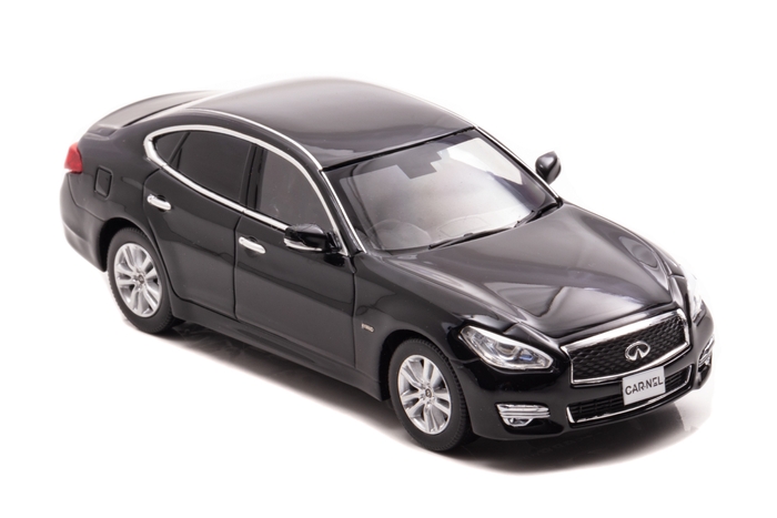 右前:1/43 日産 フーガ ハイブリッド (Y51) 2015 Super Black