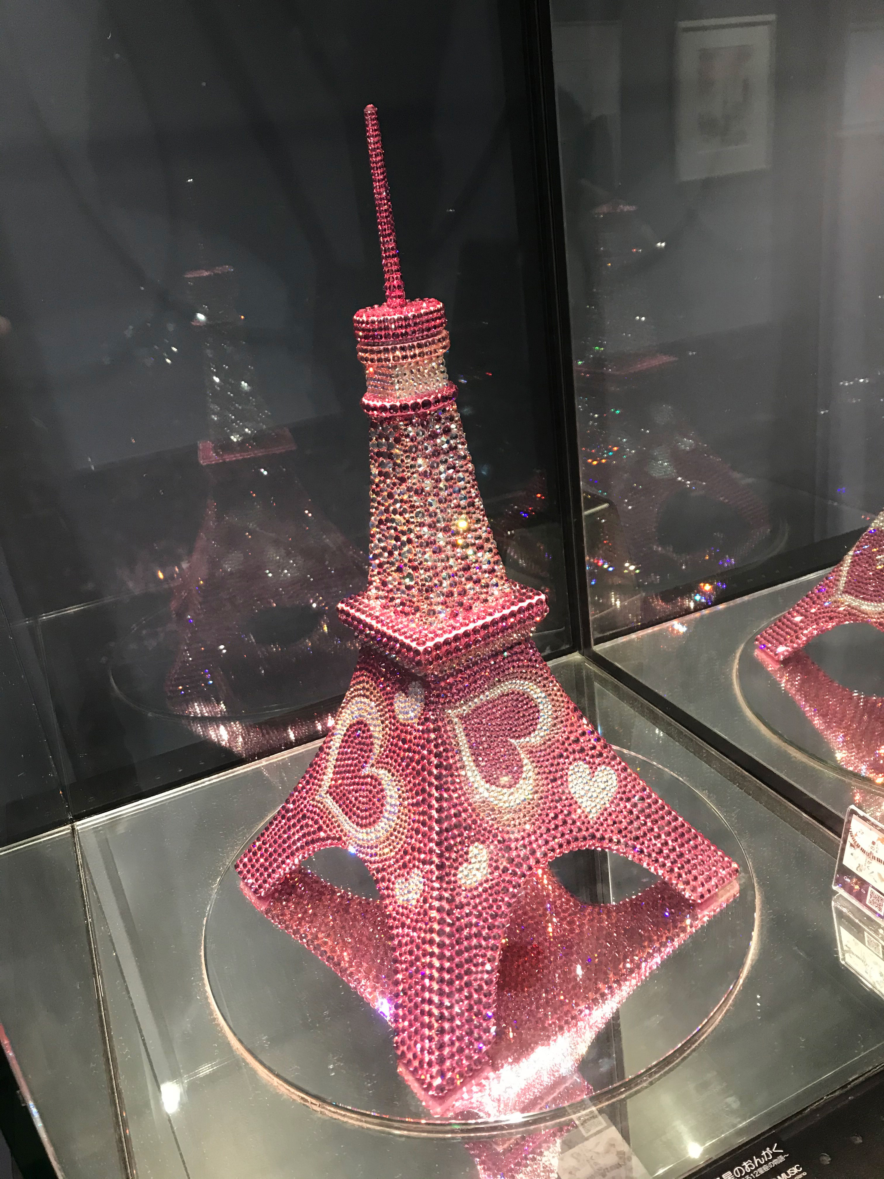 恋人達のラブパワースポット 1万個のスワロフスキーによる光り輝く東京タワーのオブジェ Another Diamond Veil 公式テーマbgm 眠れる星のおんがく が更なる空間を演出 Newscast