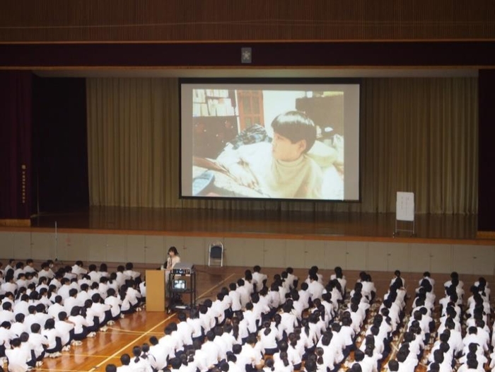 昨年の人権教育講演会の様子