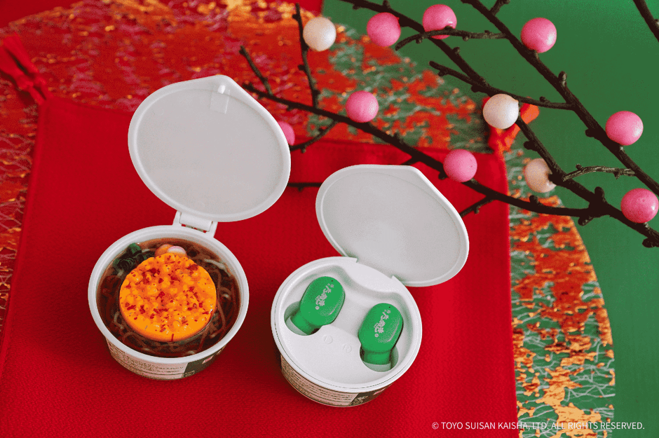 ▲緑のたぬき天そば　ミニチュアBC・ワイヤレスイヤフォン