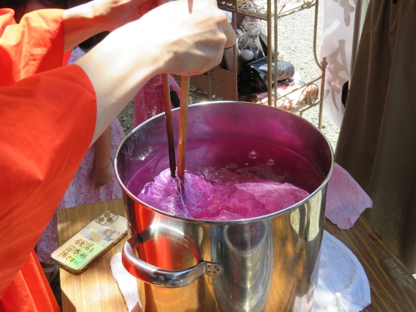 染物体験②（過去開催の様子）