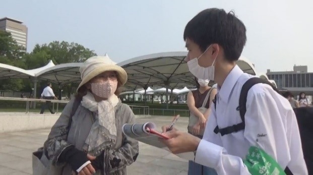 去年の8月6日平和公園で取材