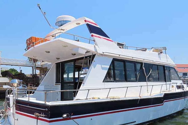 クルーザーで宿泊・デイユース利用