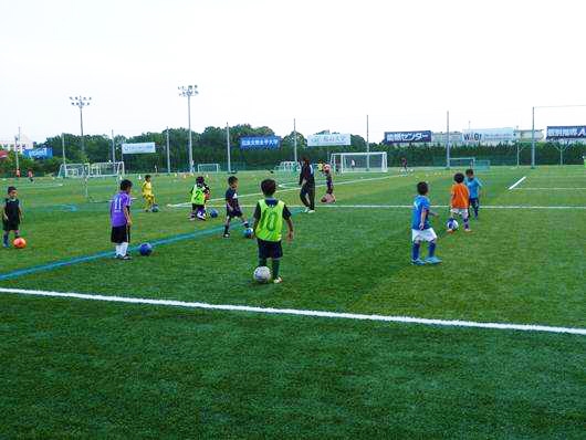 まずはサッカーを好きになってもらう!今年のサマースクールの様子