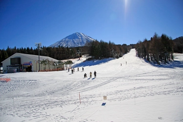 新宿・横浜・静岡より車で約90分！ 山梨県・富士山麓のスキー場　 ふじてんスノーリゾート 2011年12月12日（月）営業開始しました！