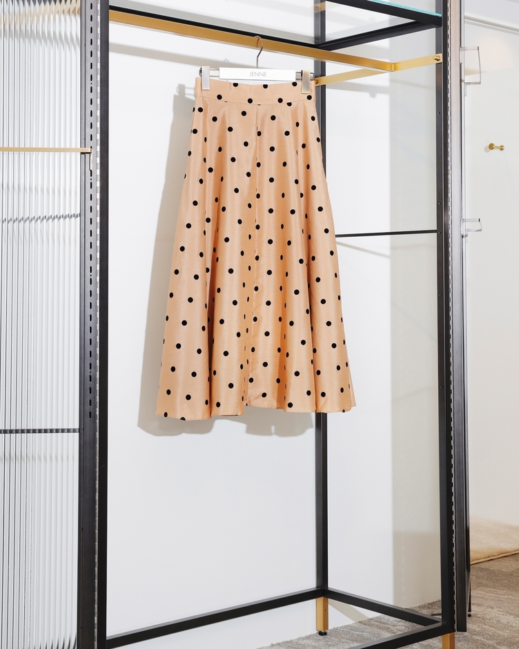 ハンドメイドパール付け襟ニット　9,900円