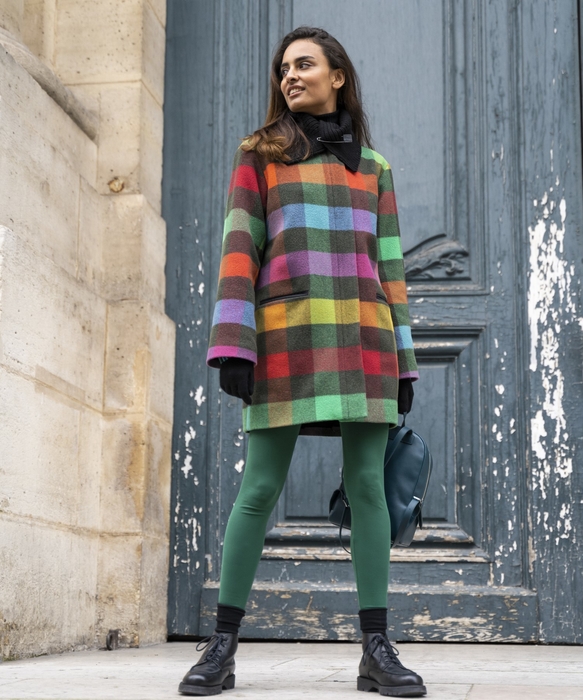 ファム:マルチカラーのオリジナルチェック柄が印象的なコート 88,000円(tax in)