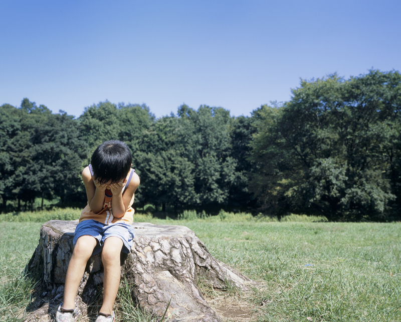 「愛着障害」とは何か？その特徴と悩み、メカニズム
