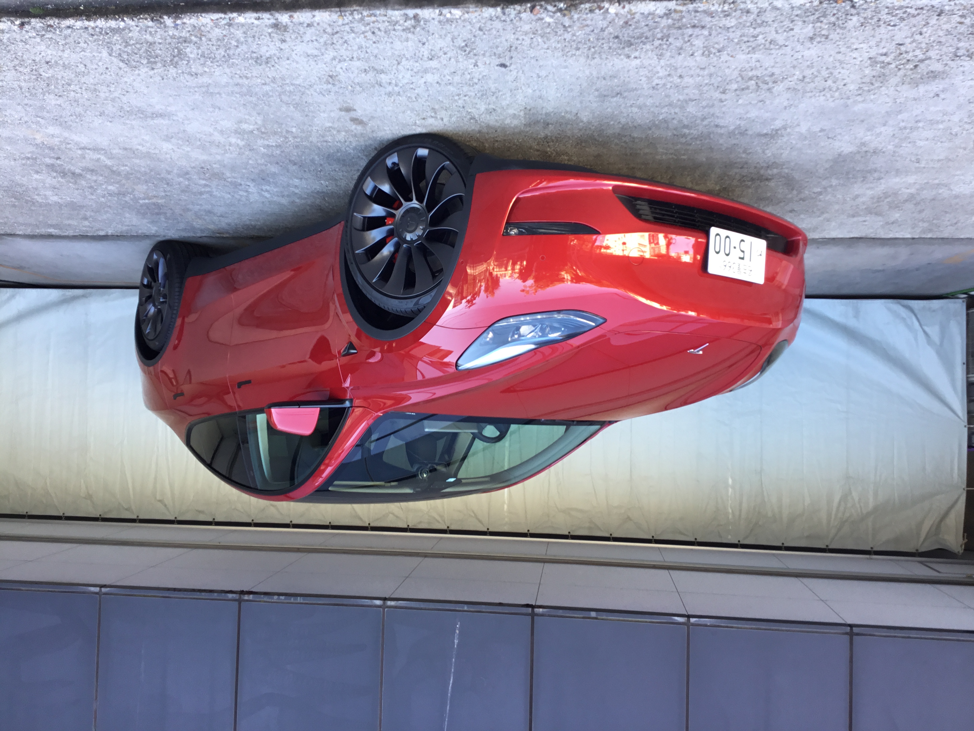 持続可能な社会の実現に向け、テスラのミッドサイズSUV『テスラ モデルY』のレンタルを開始!