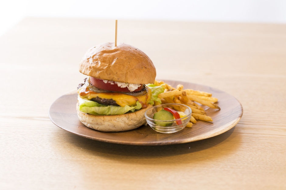 1周年感謝企画対象商品のハンバーガー