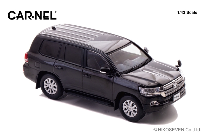 CARNEL 1/43 トヨタ ランドクルーザー AX G selection (URJ202) 2015 Black:右前