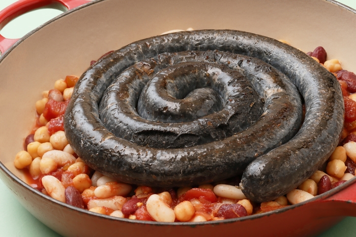 全長約1m!ぐるぐる真っ黒フィッシュソーセージ