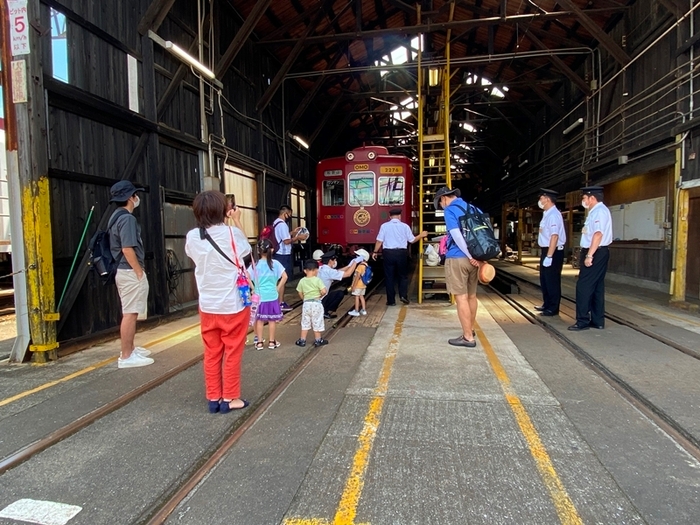 重要文化財の車庫見学