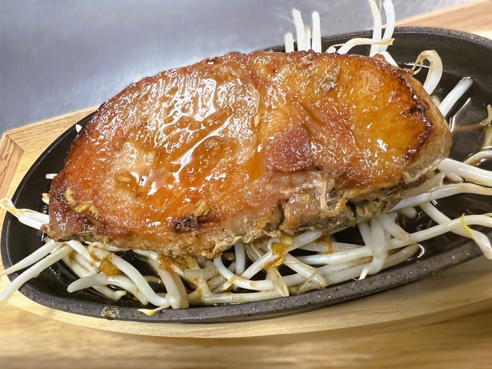 常陸の輝き 厚切りロースの鉄板焼き定食