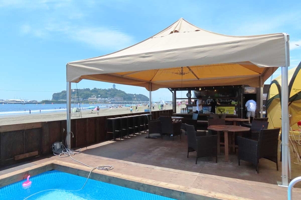 江ノ島と海を一望してBBQを楽しめる