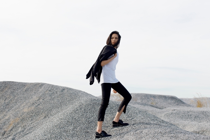 女性服モデル3(Lonely two-legged creature Co.,LTD.)(ブース番号31)