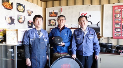 新潟県燕市の鉄鍋技術を活かした日本オリジナルピザ釜!