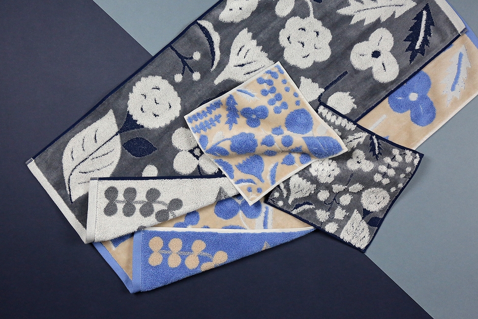 ▲深みのあるグレーと、明るくやわらかい印象のサーモンの2色展開。