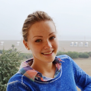 クレシェンコ アンナ(Flora株式会社 代表)