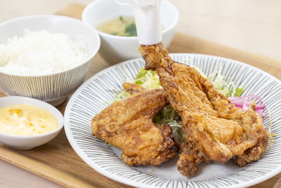 骨付きからあげ チキン定食　1,925円(税込)