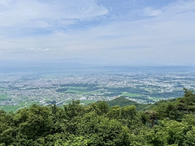 佐久平ハイウェイオアシス　パラダで10数年ぶり 「山頂リフト」が始動！暑い夏を自然の中で涼しく楽しむ　 ～雄大な浅間山と標高1000mの風を体感～