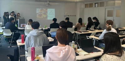 近大経営学部とライフがパンの新商品を共同開発　近畿圏の店舗で販売し、学生が店頭で販売促進イベントを実施