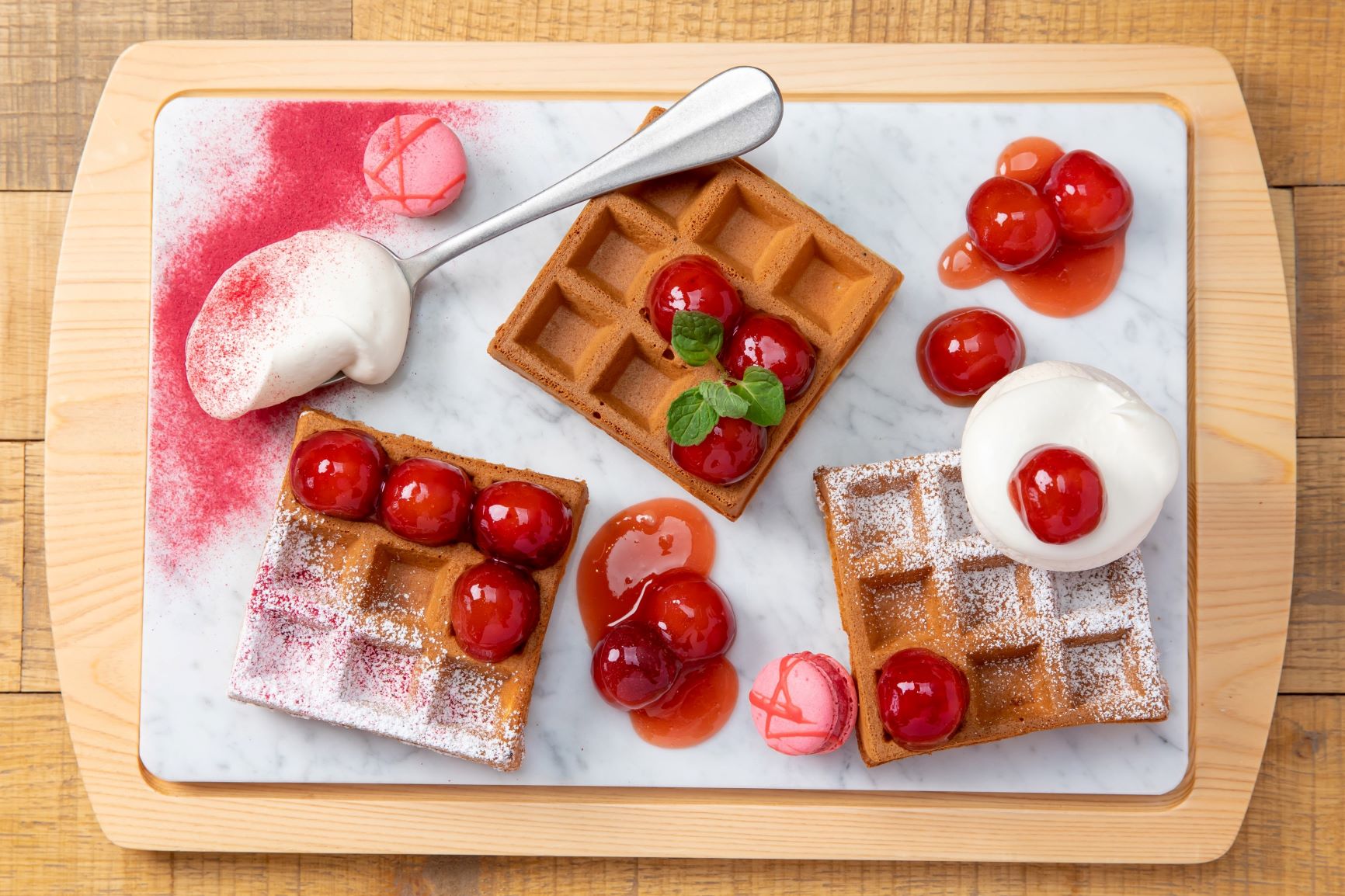 【OMO7旭川】芦別市のさくらんぼを応援するワッフルとパフェを提供開始 ~コロナ禍で生まれたフードロス問題から地域の魅力を発信する商品~|販売開始日:2021年2月15日