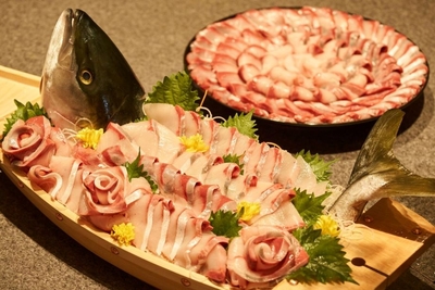 朝獲れ新鮮な伊根の寒ブリ