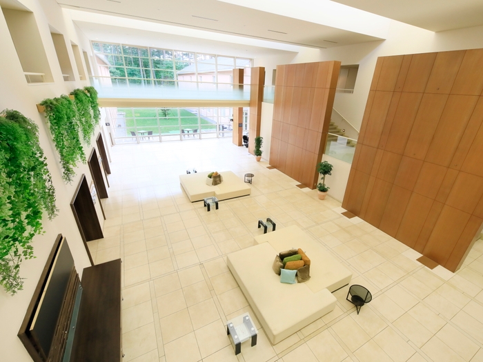 開放感のあるロビー
