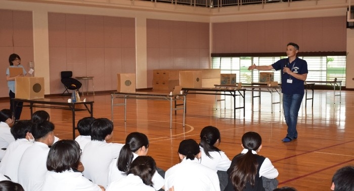 令和8年(2026年)6月に飯塚市立筑穂中学校で実施した特別講義の様子